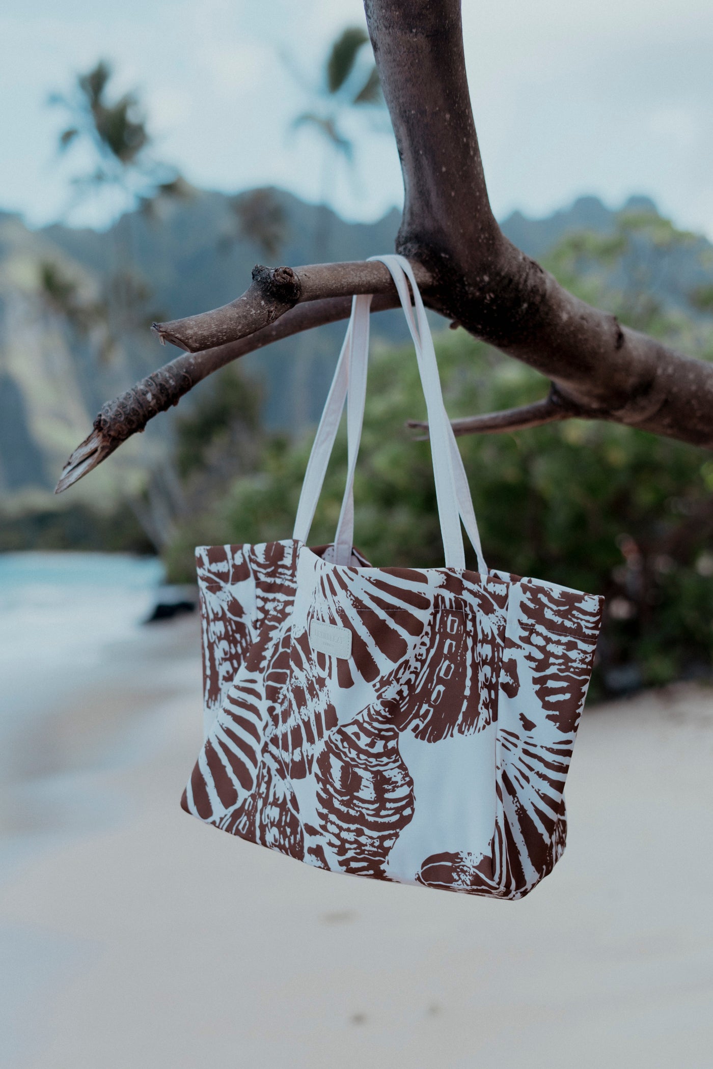 Kai Beach Bag - Hibiscus Heaven